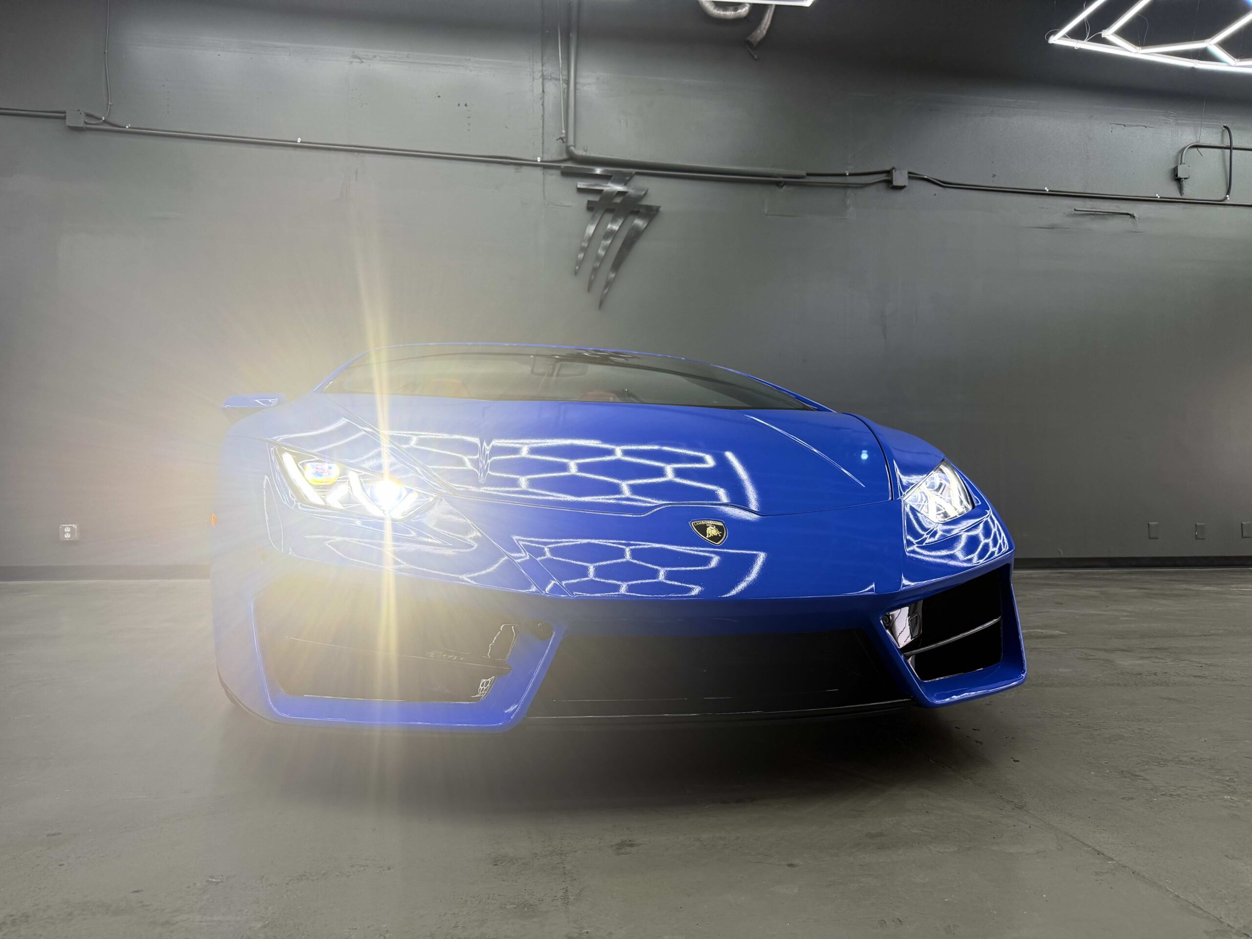 Blue Lamborghini Huracan Spyder Rental In Las Vegas