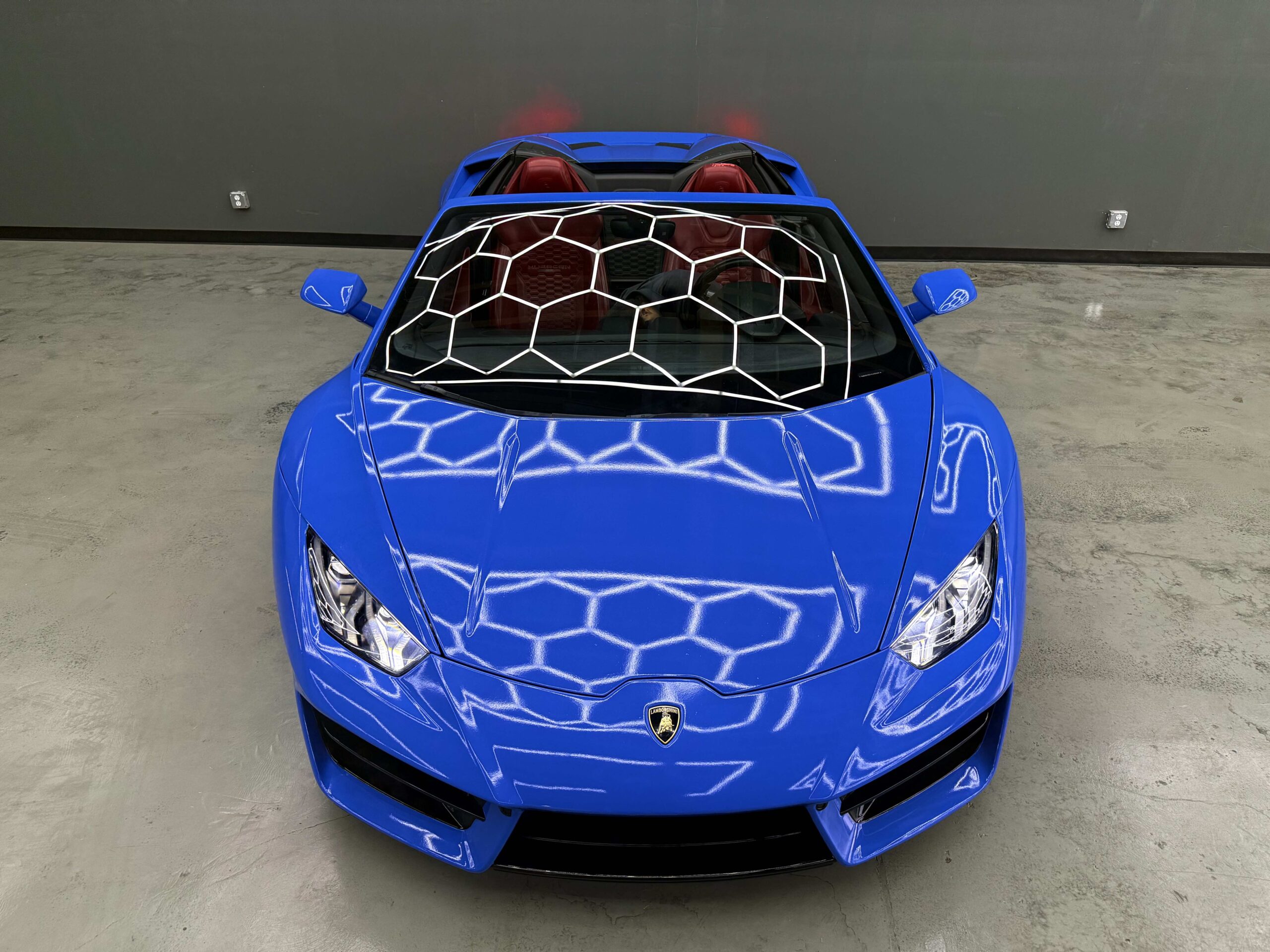 Blue Lamborghini Huracan Spyder Rental In Las Vegas